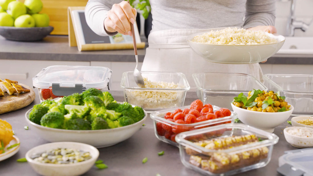 Why Glass Meal Prep Containers Don't Stain or Smell Like Plastic (And What Actually Does)